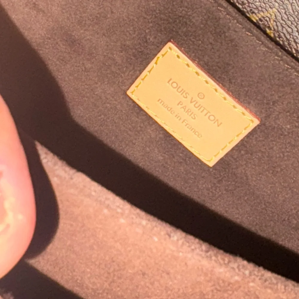 Louis Vuitton Monogram pochette metis - Picture 14 of 17